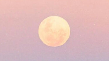 La magia de la luna llena y la recarga de tus piedras naturales